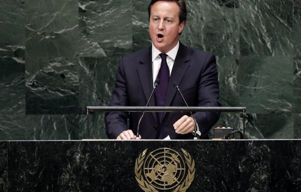 Cameron se disculpará con Isabel II por comentar su reacción tras el referéndum en Escocia