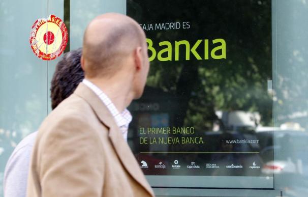 Bankia elimina comisiones de cuentas y tarjetas