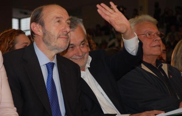 Rubalcaba, seguro del triunfo de Griñán, se siente orgulloso de lo hecho por el PSOE-A en Andalucía durante 30 años