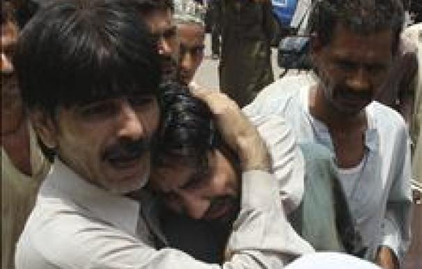 Siete muertos, seis de la misma familia, al ser tiroteado un vehículo en una zona tribal de Pakistán
