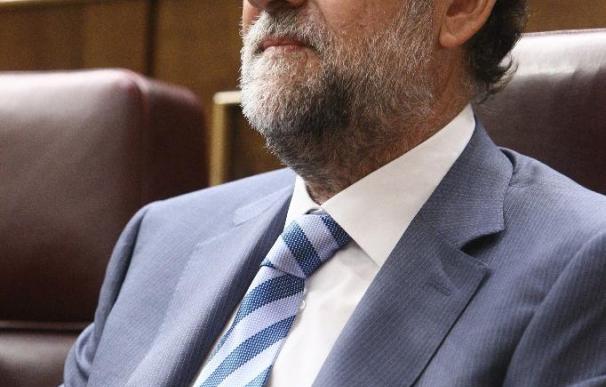 Rajoy da su apoyo "personal" a los ajustes de Cospedal porque supone "sembrar hoy para recoger mañana"