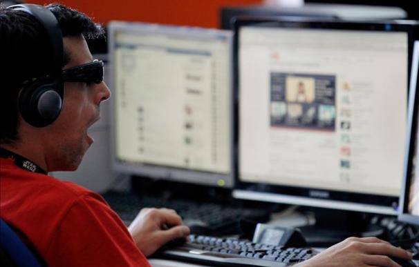Facebook, blanco preferido de los ciberdelincuentes este verano, según ESET