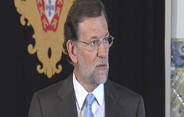 Rajoy da su apoyo "personal" a los ajustes de Cospedal porque supone "sembrar hoy para recoger mañana"