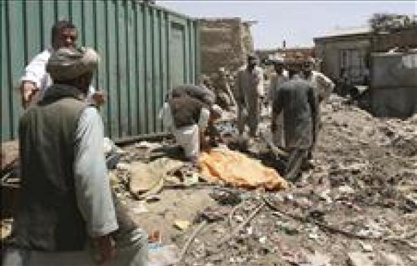 Mueren 8 talibanes mientras manipulaban explosivos en el sur de Afganistán