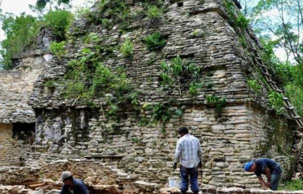 Arqueólogos mexicanos descubren un palacio maya con 2.000 años de antigüedad