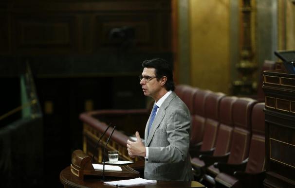 (Amp.)Soria dice que reforma busca controlar el déficit tarifario para que no siga subiendo el precio