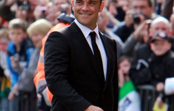 Robbie Williams podría ser modelo de su propia colección