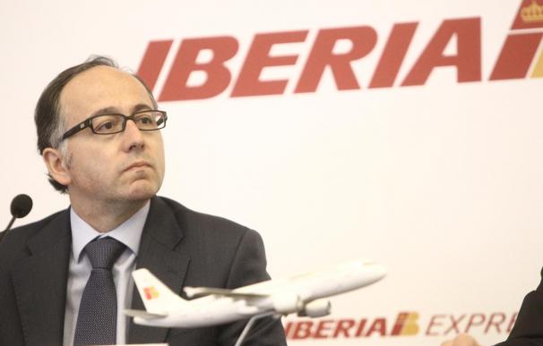 Iberia reduce de 82 a 44 sus puestos directivos
