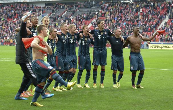 El Bayern gana en Maguncia pero el Dortmund y el Schalke aplazan la fiesta