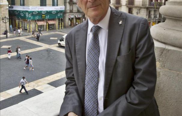 El alcalde de Barcelona contrapone la Diada a los ataques que recibe Cataluña