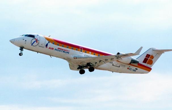 Air Nostrum vuelve este viernes a operar la línea aérea Almería-Sevilla