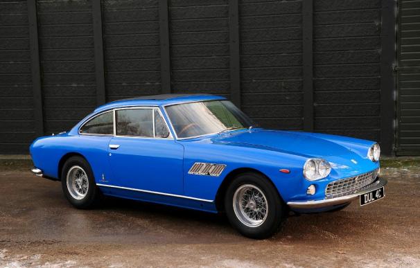 Sale a la venta el primer coche de John Lennon, un Ferrari 330 GT