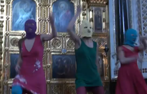 Pussy Riot en la Catedral de Cristo Salvador.