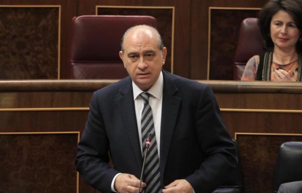Díaz acusa a Amaiur de ofender al pueblo vasco al llamar a etarras "presos vascos"