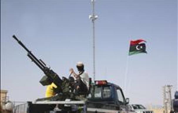 El portavoz militar de los rebeldes libios confirma la muerte de Hamis Gadafi