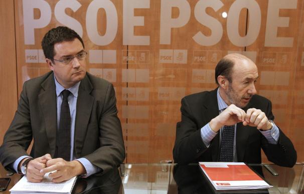 El PSOE cree que Rajoy tiene "la pelota en su tejado" para desconvocar la huelga