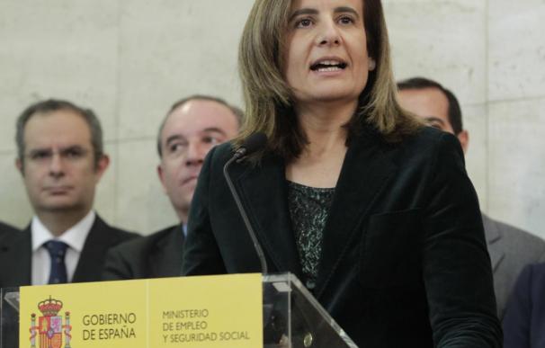 Báñez dice que España "no está para huelgas generales"