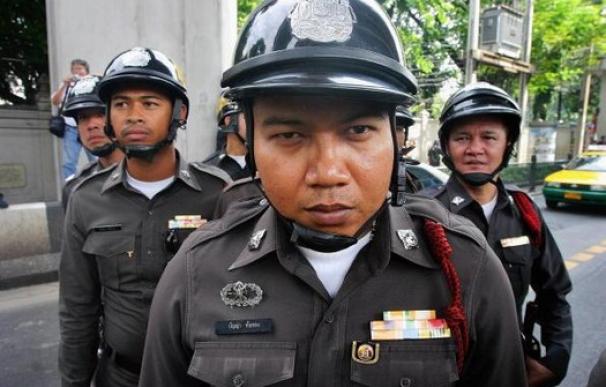 Policías tailandeses.