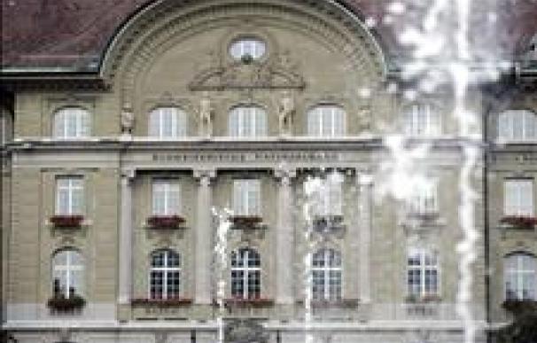 El Banco Nacional Suizo fija un cambio mínimo de 1,20 francos por euro