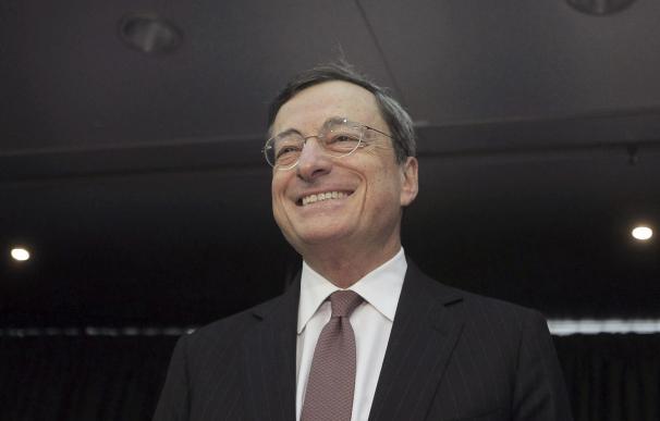Draghi asegura que la política monetaria "ha recuperado capacidad de control"