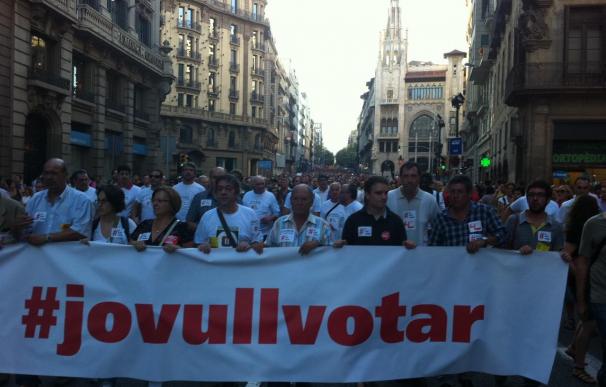 5.000 personas protestan en Barcelona contra la modificación de la Constitución