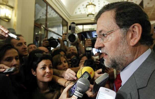 Rajoy inicia mañana el curso político con la confianza de mudarse en 3 meses a Moncloa