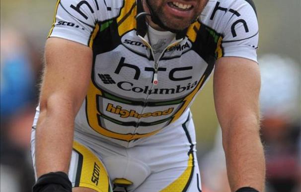 Suizo Albasini gana la etapa, Wiggins mantiene el liderato