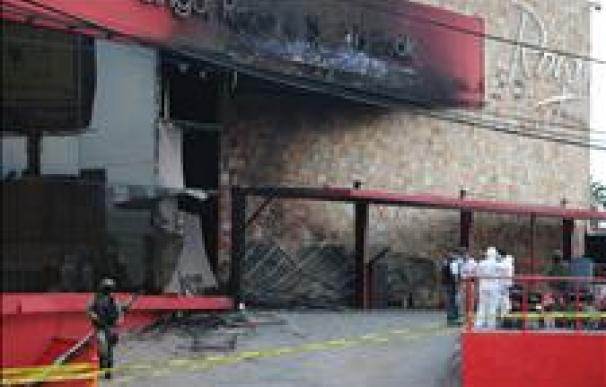 Detienen a un policía presuntamente vinculado con incendio en un casino mexicano
