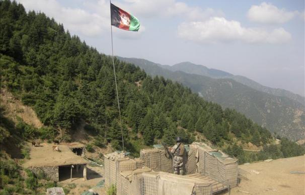 Talibanes secuestran a 30 menores en la frontera entre Pakistán y Afganistán