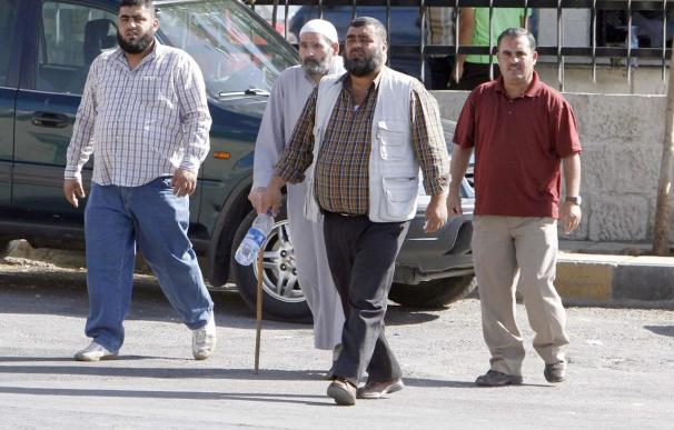El clérigo radical Abu Qatada estará detenido 15 días para ser interrogado