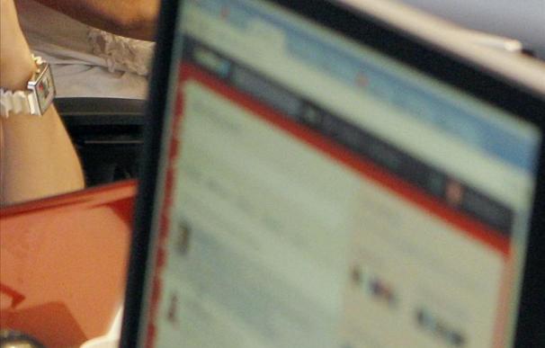 La Policía y la Guardia Civil aconsejan revisar la privacidad en las redes sociales