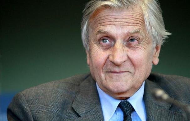 Trichet insiste en que Italia cumpla con su objetivo de reducción de déficit