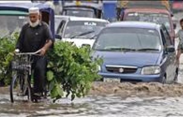Al menos 2,4 millones de afectados a causa de las inundaciones en Pakistán