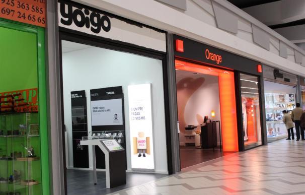 Orange y Yoigo, los únicos operadores con red que crecen junto con los virtuales