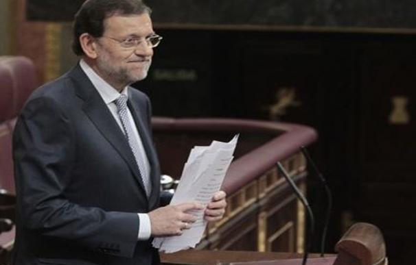 El presidente del Gobierno, Mariano Rajoy, se dispone a leer el discurso en el que anunciaría las medidas de ajuste.