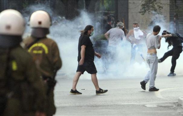 Un centenar de detenidos en Salónica por incidentes durante una manifestación contra la austeridad