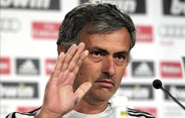 Mourinho asegura que al Barcelona no sabe, pero "al Madrid pueden plantarle cara otros equipos"