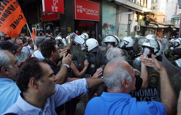 Los sindicatos griegos convocan una huelga general el 5 y el 19 de octubre