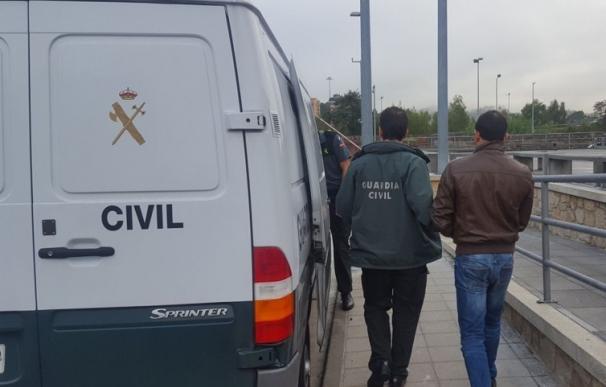 Prisión provisional para el pirómano detenido como autor de 16 fuegos en Pontevedra y A Coruña
