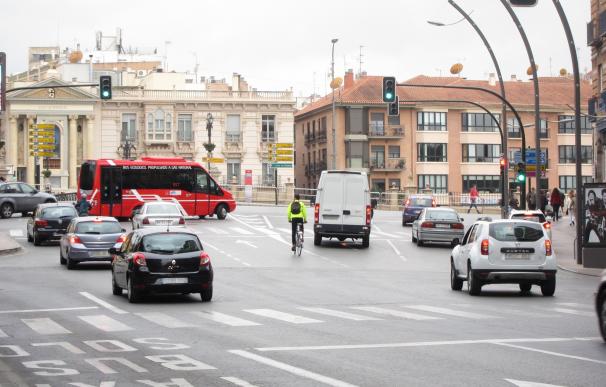 Murcia registra la mayor subida del 9,6% en el número de viajeros en autobús en julio