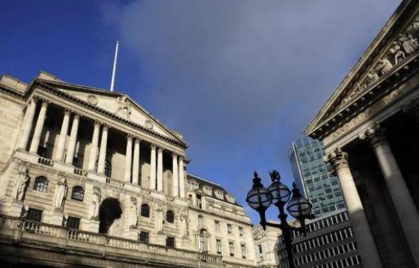 El Banco de Inglaterra mantiene intacta su política con los tipos en mínimos