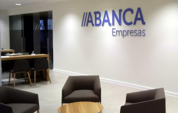 CIG acusa a Abanca de destruir mil empleos en tres años y la entidad bancaria lo niega