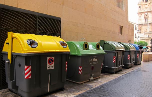 La recogida de basuras y el suministro de agua, los servicios públicos municipales mejor valorados en Murcia