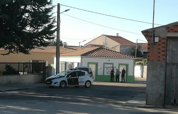 Pintan insultos machistas contra la alcaldesa de Villaralbo (Zamora) en la guardería municipal