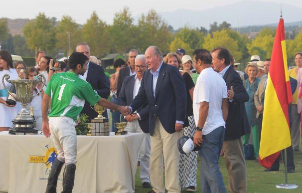 El rey Juan Carlos y la Infanta Elena, este domingo en la final de la Copa de Oro Santa María Polo