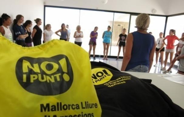 Un total de 20 mujeres participan en el primer taller de autodefensa feminista WEN-DO en Montuïri