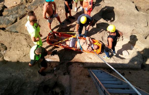 Rescatado un joven que intentaba escalar por la cara exterior de los muros del Castillo de San Sebastián
