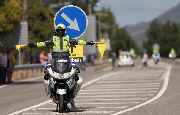 Cortes de tráfico en 12 autovías o carreteras por el paso de la Vuelta Ciclista a España