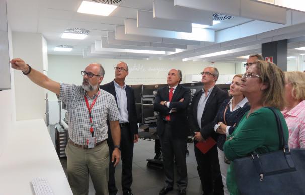 Representantes del Ayuntamiento de Algeciras visitan las instalaciones de Cepsa en San Roque
