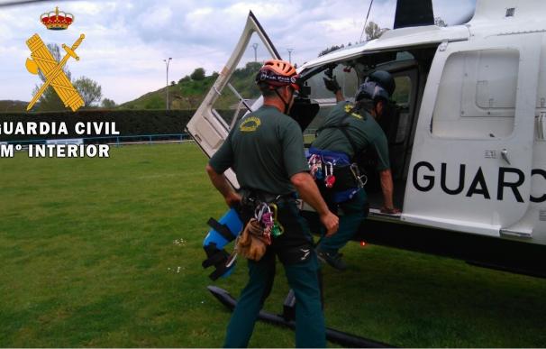 Rescatados tres montañeros cántabros enriscados en Torre la Palanca de Picos de Europa, en León